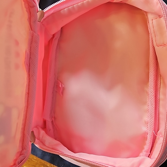 Sanrio Hello Kitty bundle standing mirror, make-up case, Keychain, &  figure NWT - Picture 3 of 9